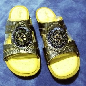 Softspots "Mindy" metallic blue leather sandals